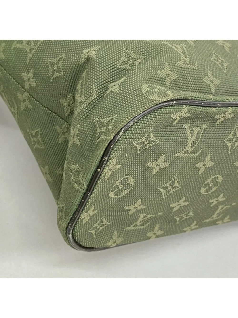 Louis Vuitton Monogram Mini Lucille PM Khaki Handbag